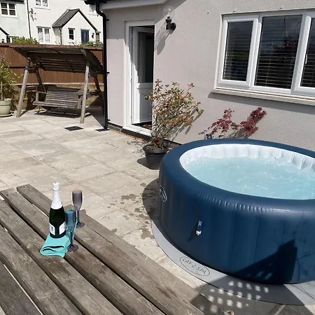 Large New Studio Apartment And Hot Tub - Private Hideaway In The Brecon Beacons Bwlch Exterior foto